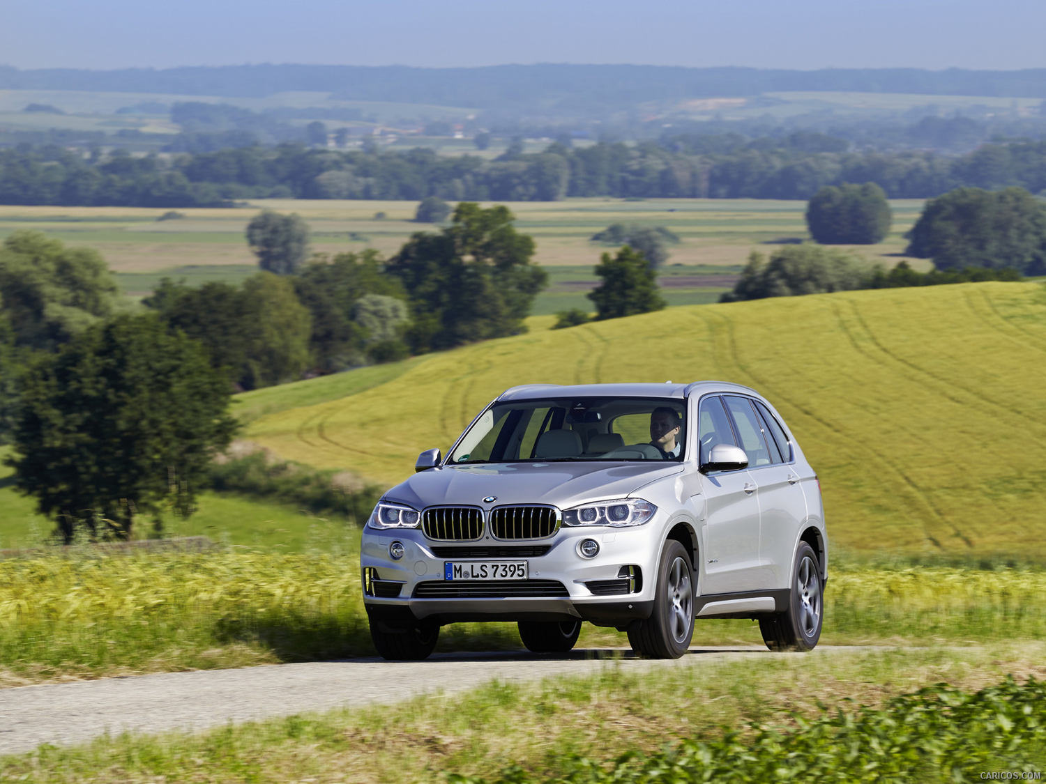 BMW X5 eDrive 2016 SUV Drive